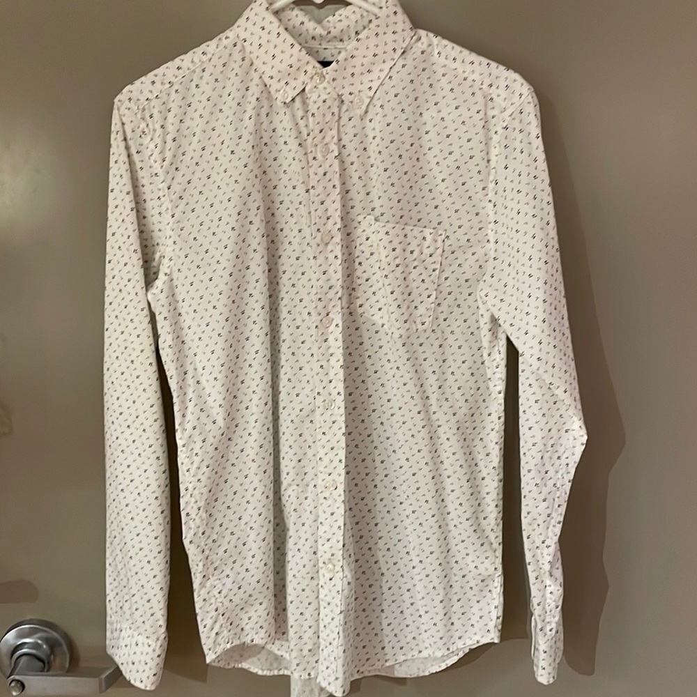 Gap Factory, men’s button down cotton shirt, white with dark navy floral, small
